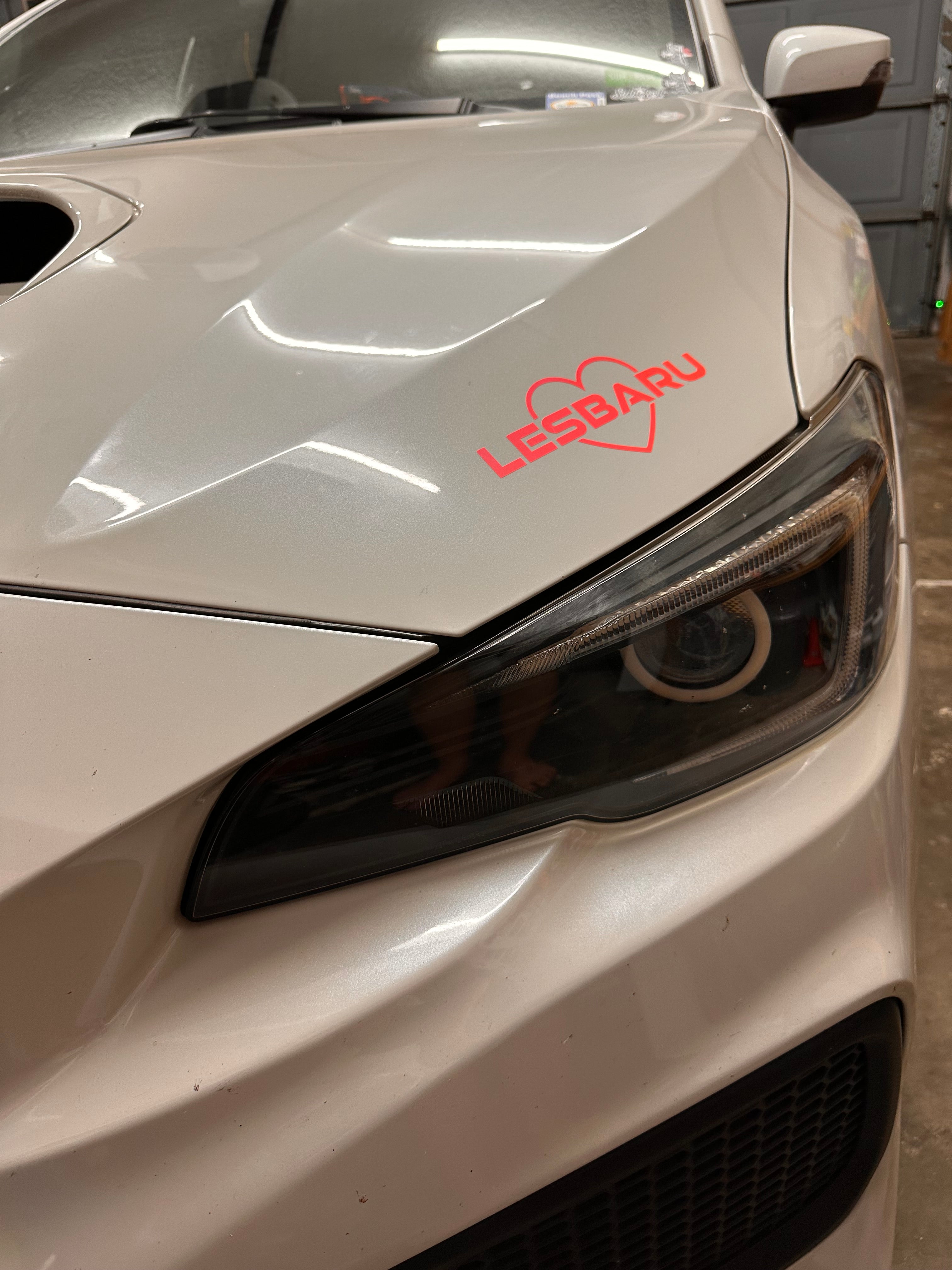 Lesbaru Decal